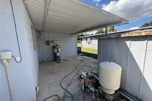 5208 Hill Dr, Zephyrhills, FL 33542 - Photo 40