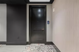 275 1st Ave S, Saint Petersburg, FL 33701 - Photo 6