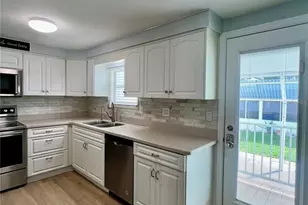 10399 67th Ave, Seminole, FL 33772 - Photo 12