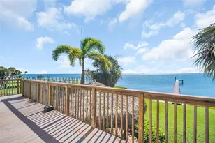 1100 Friendly Wy S, Saint Petersburg, FL 33705 - Photo 46