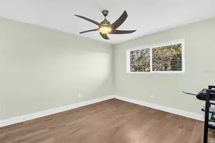 1100 Friendly Wy S, Saint Petersburg, FL 33705 - Photo 24