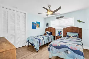 1100 Friendly Wy S, Saint Petersburg, FL 33705 - Photo 26