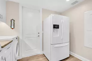 1100 Friendly Wy S, Saint Petersburg, FL 33705 - Photo 20