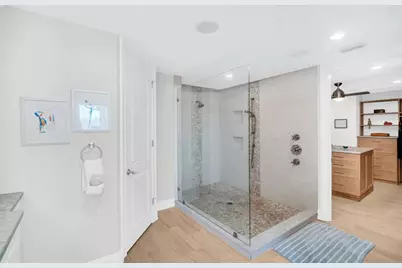 1100 Friendly Way S, Saint Petersburg, FL 33705 - Photo 14