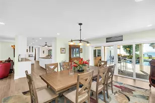 1100 Friendly Wy S, Saint Petersburg, FL 33705 - Photo 10