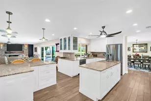 1100 Friendly Wy S, Saint Petersburg, FL 33705 - Photo 6