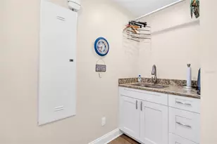 1100 Friendly Wy S, Saint Petersburg, FL 33705 - Photo 36