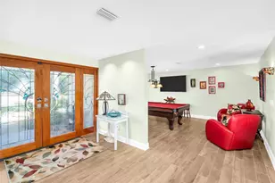 1100 Friendly Wy S, Saint Petersburg, FL 33705 - Photo 6