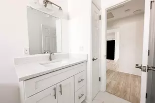 11295 1st St E, Treasure Island, FL 33706 - Photo 50