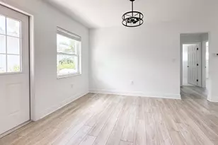 11295 1st St E, Treasure Island, FL 33706 - Photo 20