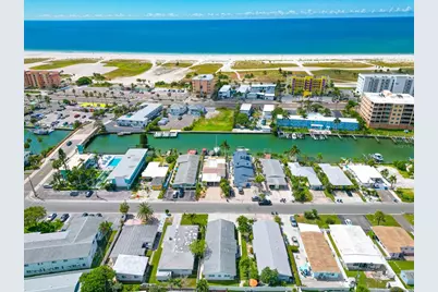 11295 1st Street E, Treasure Island, FL 33706 - Photo 4