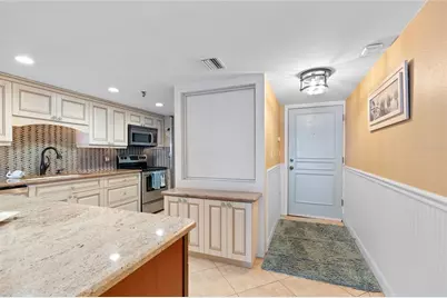 15400 Gulf Boulevard #502, Madeira Beach, FL 33708 - Photo 8