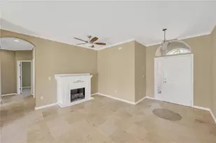 1833 Mira Lago Cir, Ruskin, FL 33570 - Photo 10