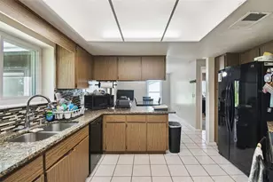 7130 Lexington Cir, Brooksville, FL 34602 - Photo 16