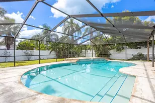 1623 Shady Leaf Dr, Valrico, FL 33596 - Photo 2