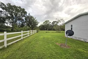 3301 Medulla Rd, Plant City, FL 33566 - Photo 8