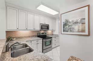 6021 Bahia Del Mar Cir, Saint Petersburg, FL 33715 - Photo 6