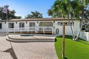 375 Madeira Cir, Tierra Verde, FL 33715 - Photo 16