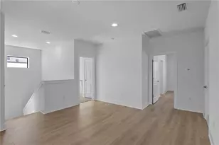 4202 N Clearfield Ave, Tampa, FL 33603 - Photo 36