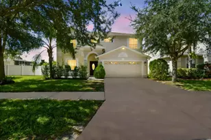 10621 Lucaya Dr, Tampa, FL 33647 - Photo 2
