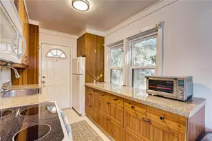 745 Alamanda Way S, Saint Petersburg, FL 33705 - Photo 4