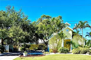 615 N Mayo St, Crystal Beach, FL 34681 - Photo 2