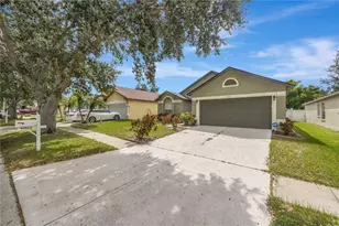 6923 Waterbrook Ct, Gibsonton, FL 33534 - Photo 8