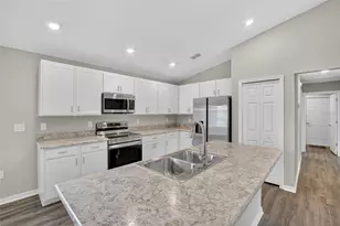 1047 Aruba Ave, Mulberry, FL 33860 - Photo 10