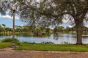 6449 Dartmouth Ave N, Saint Petersburg, FL 33710 - Photo 10