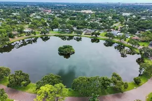 6449 Dartmouth Ave N, Saint Petersburg, FL 33710 - Photo 12