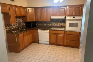 2402 Ecuadorian Way, Clearwater, FL 33763 - Photo 10