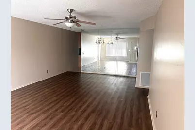 2402 Ecuadorian Way #18, Clearwater, FL 33763 - Photo 4