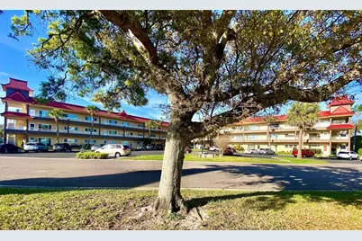 2402 Ecuadorian Way #18, Clearwater, FL 33763 - Photo 2