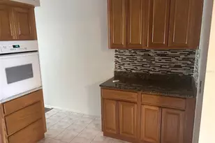 2402 Ecuadorian Way, Clearwater, FL 33763 - Photo 8