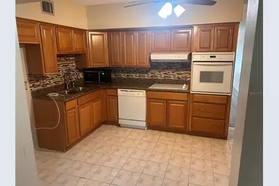 2402 Ecuadorian Way #18, Clearwater, FL 33763 - Photo 10