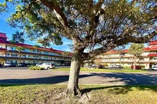 2402 Ecuadorian Way, Clearwater, FL 33763 - Photo 2