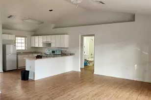 10154 Henderson St, Spring Hill, FL 34608 - Photo 4