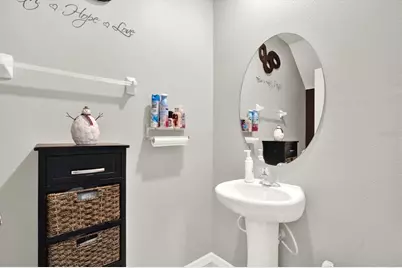 7323 Canterbury Bells Court, Tampa, FL 33619 - Photo 8