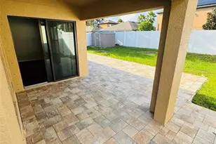 11216 Carrick Stone St, Wimauma, FL 33598 - Photo 12