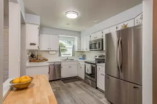 1109 Tartan Dr, Palm Harbor, FL 34684 - Photo 16