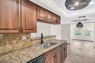 640 Kenneth Way, Tarpon Springs, FL 34689 - Photo 12