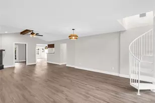 640 Kenneth Way, Tarpon Springs, FL 34689 - Photo 8