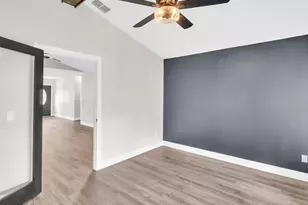 640 Kenneth Way, Tarpon Springs, FL 34689 - Photo 16