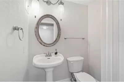 8717 Bay Pointe Drive, Tampa, FL 33615 - Photo 14