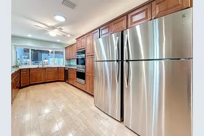 8693 15th Street N, Saint Petersburg, FL 33702 - Photo 32