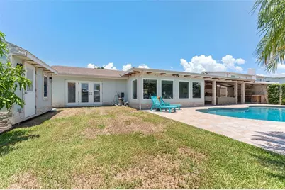 8720 Hickorywood Lane, Tampa, FL 33615 - Photo 32