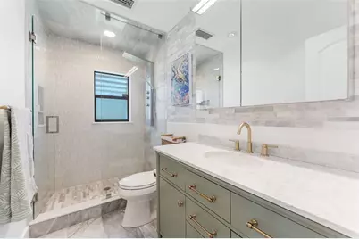 8720 Hickorywood Lane, Tampa, FL 33615 - Photo 18