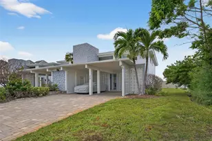 800 Madonna Blvd, Tierra Verde, FL 33715 - Photo 4