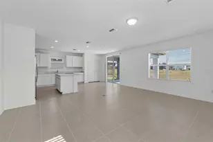 9127 Newmons Pl, Wildwood, FL 34785 - Photo 6