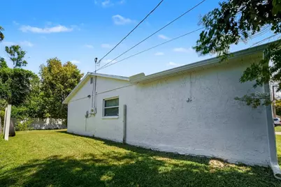 8637 Summer Drive, Hudson, FL 34667 - Photo 4